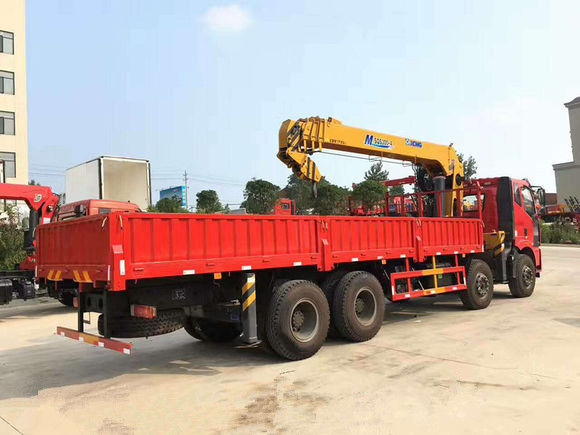 解放前四后八【14-20噸】隨車吊