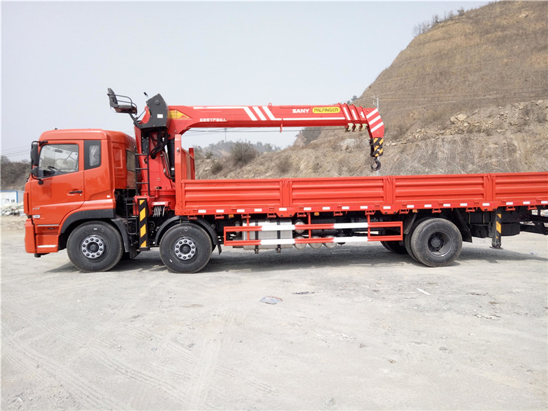 東風天龍小三軸【10-12噸】隨車吊