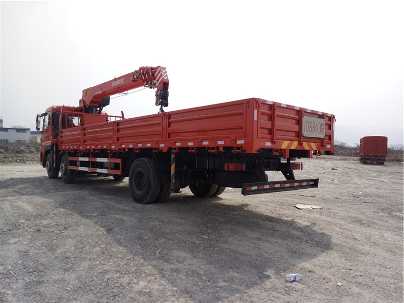 東風天龍小三軸【10-12噸】隨車吊