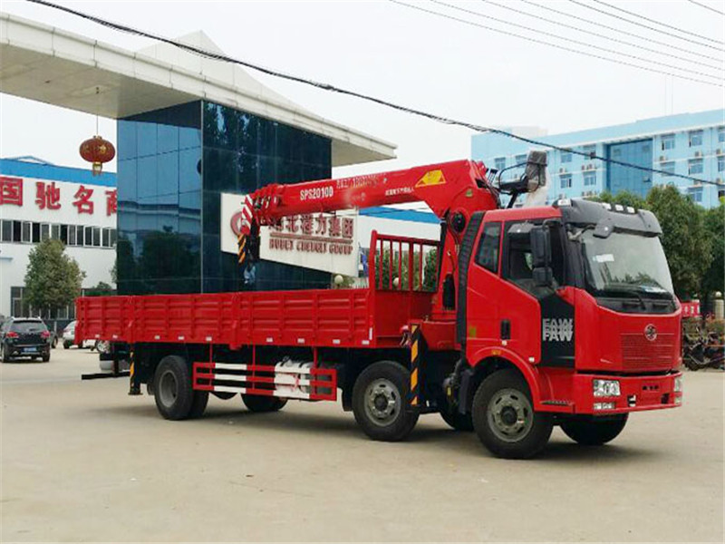 解放小三軸【10-12噸】隨車吊