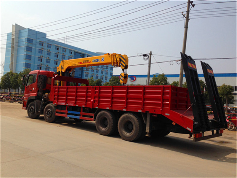 東風天龍前四后八【10-16噸】隨車吊帶爬梯