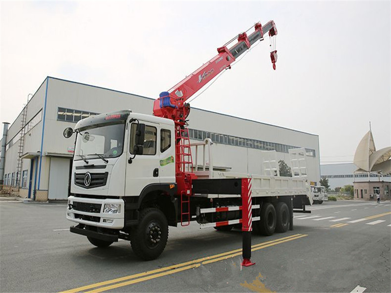 東風后八輪【10-12噸】隨車吊帶爬梯