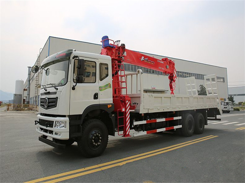 東風后八輪【10-12噸】隨車吊帶爬梯