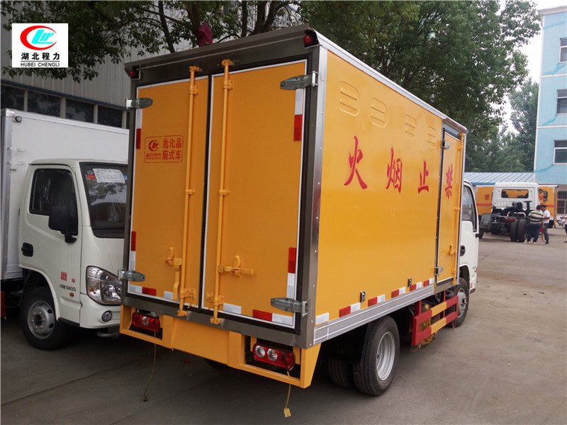 躍進3.3米易燃液體廂式運輸車【三類 藍牌 汽油版】