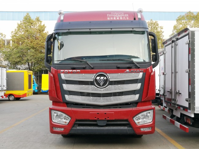 (廂長(zhǎng)9.5米)福田歐曼前四后八冷藏車