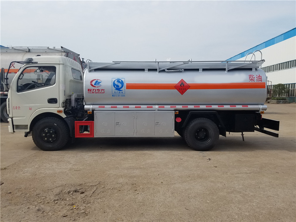 東風大多利卡【8立方】加油車