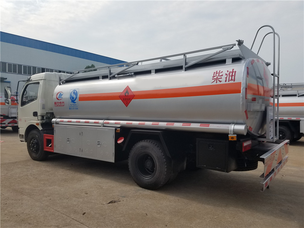 東風大多利卡【8立方】加油車