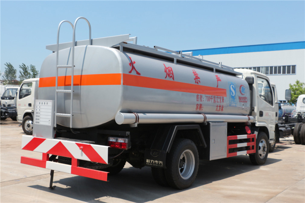 東風小多利卡【5立方】加油車