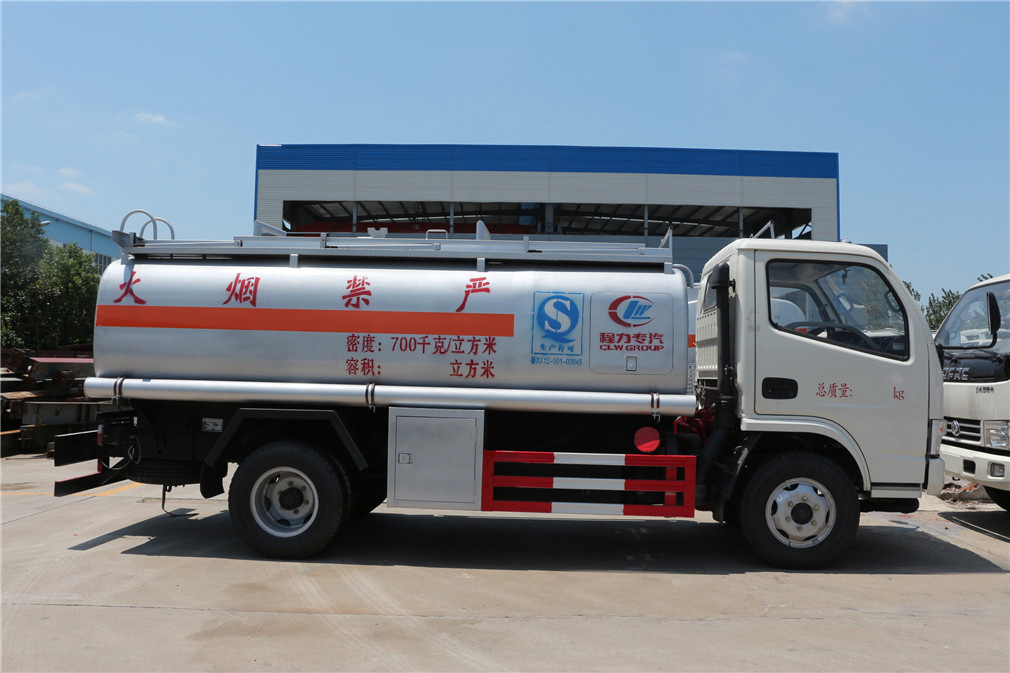 東風小多利卡【5立方】加油車