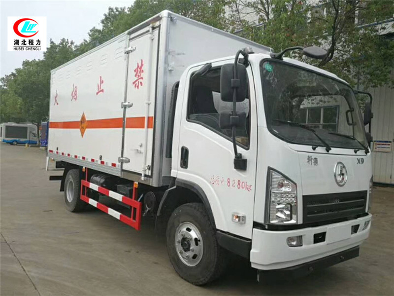 陜汽軒德5.1米易燃氣體廂式運輸車【二類】