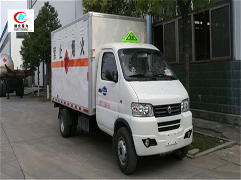 東風俊風3.3米易燃氣體廂式運輸車【二類 藍牌】 東風俊風3.3米易燃氣體廂式運輸車【二類 藍牌】