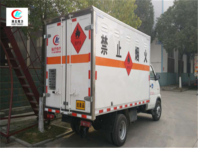 東風俊風3.3米易燃氣體廂式運輸車【二類 藍牌】