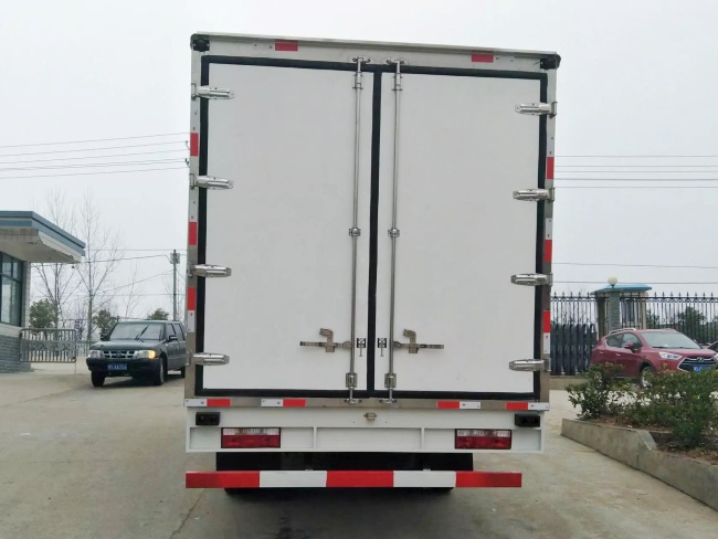 (廂長6.2米)江淮帥鈴一排半冷藏車