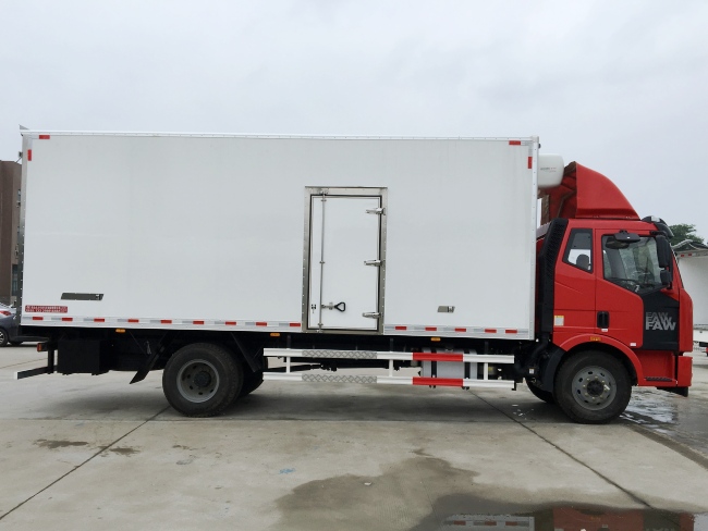 (廂長6.8/7.5米)解放J6冷藏車