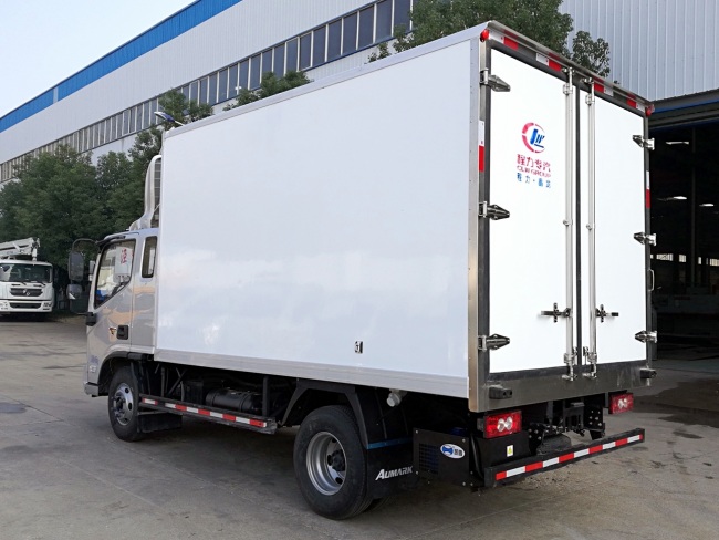 (廂長3.7米)福田歐馬可S3一排半冷藏車