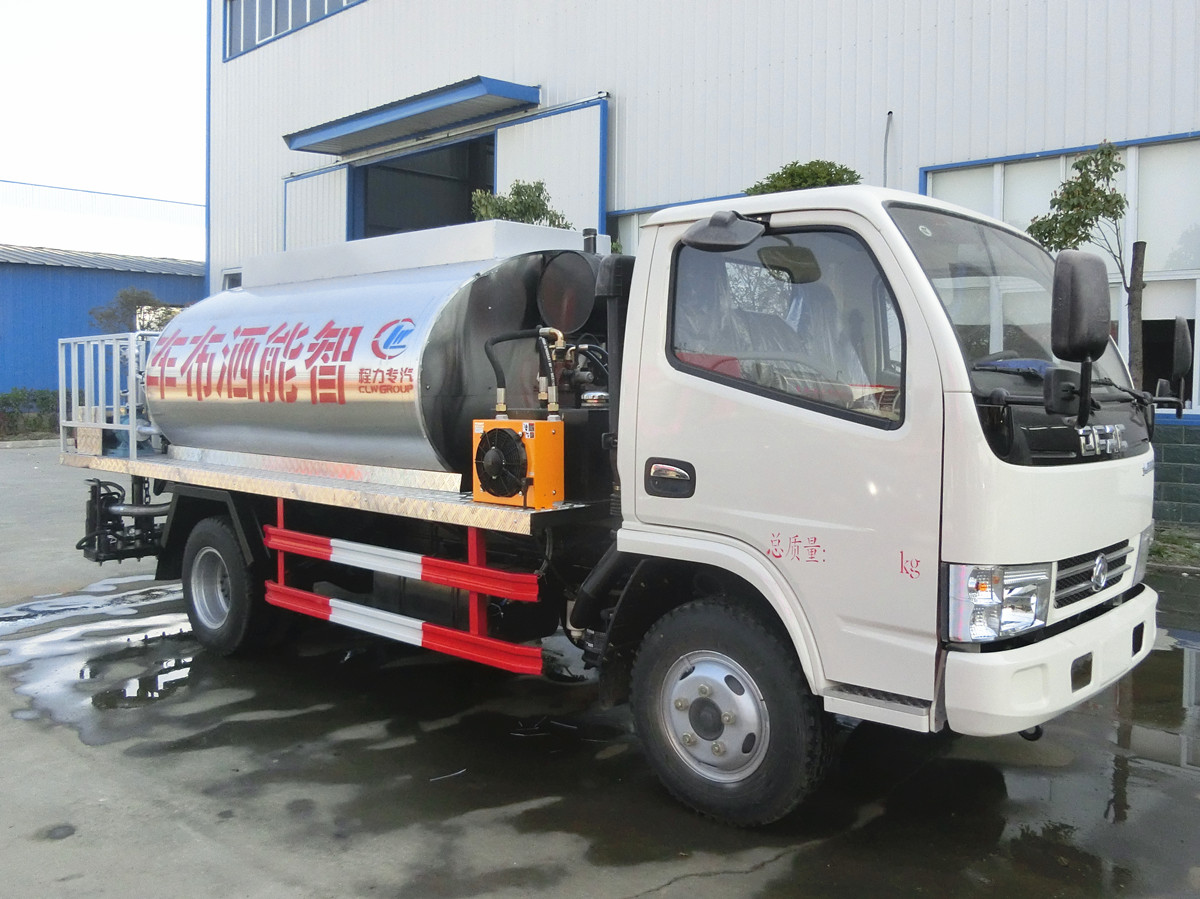 瀝青灑布車