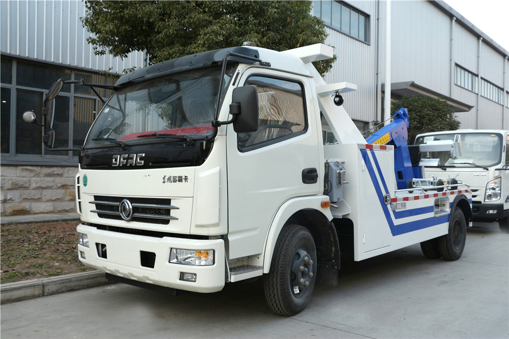 東風大多利卡CLW5082TQZ5一拖一清障車