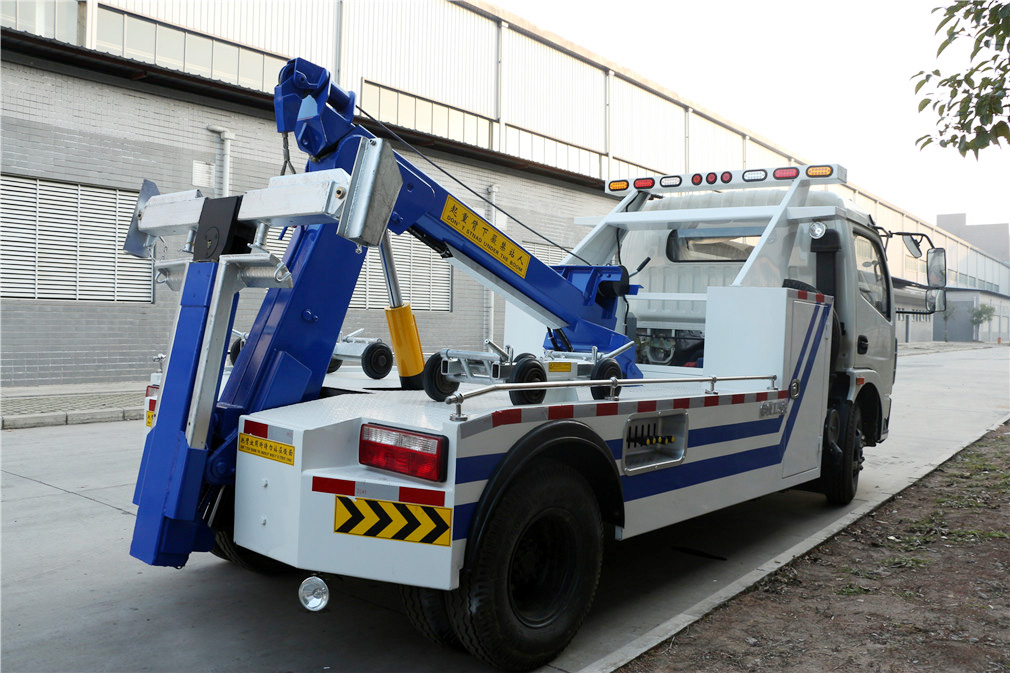 東風大多利卡CLW5082TQZ5一拖一清障車