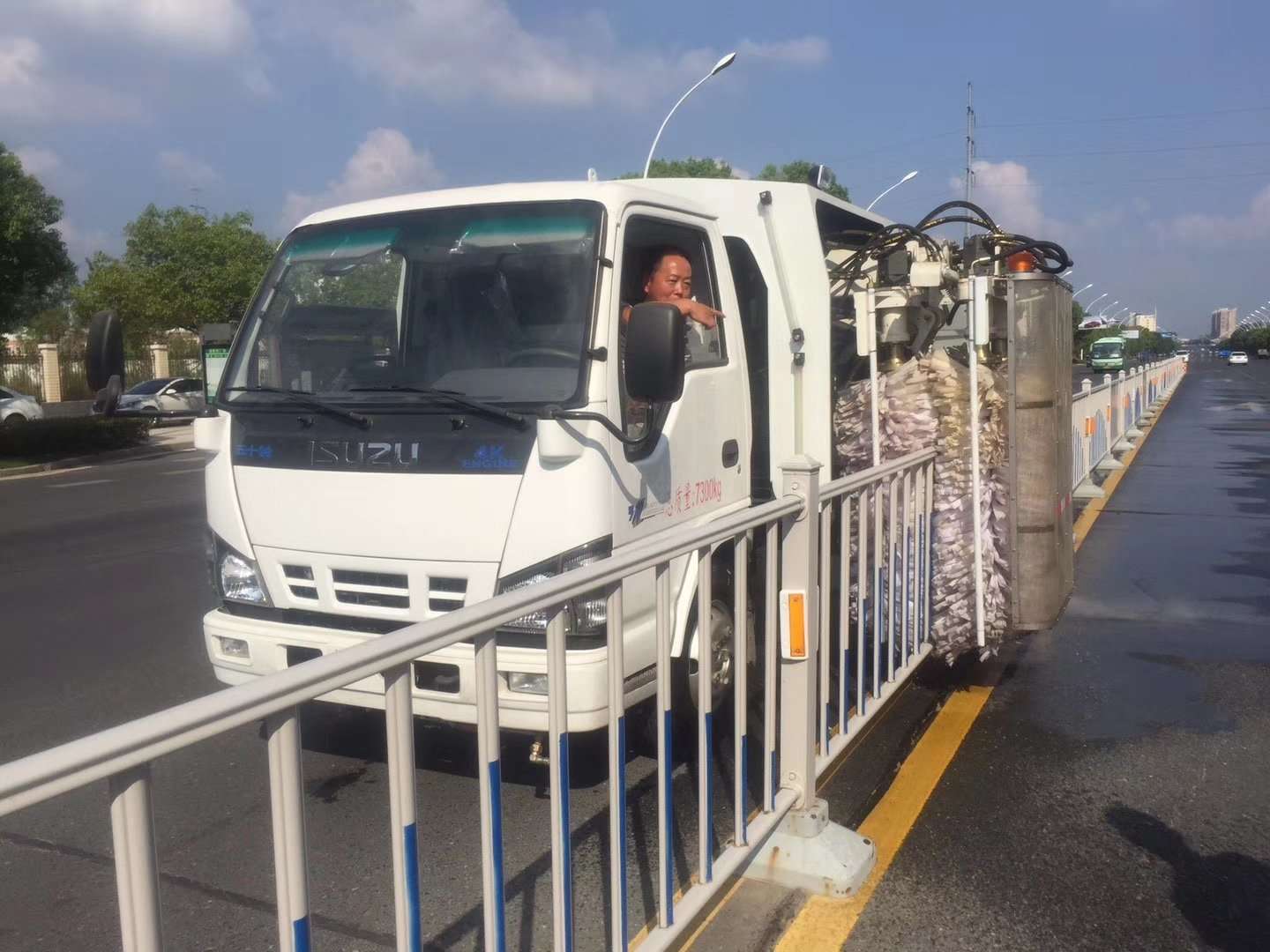 (4方)城市護欄清洗車