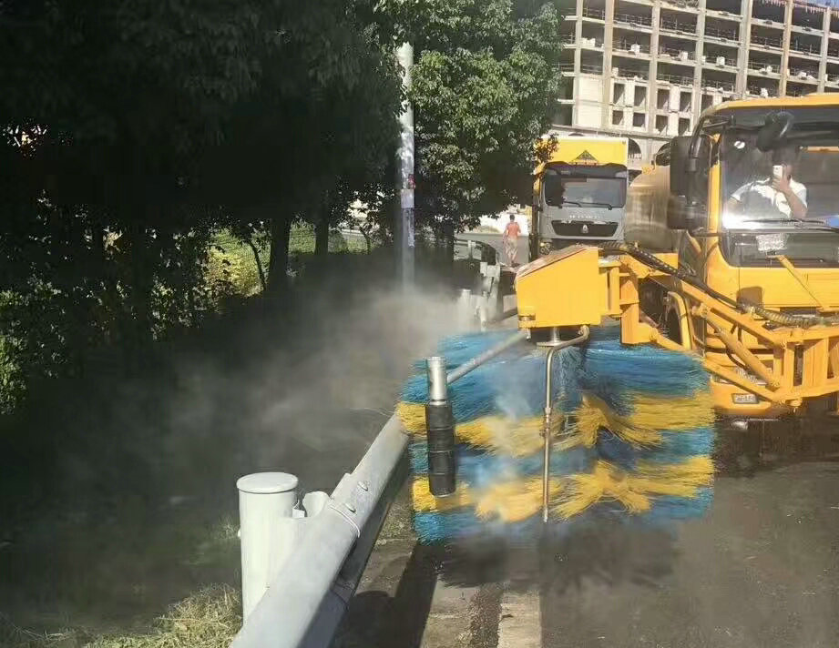 (9方)高速護欄清洗車