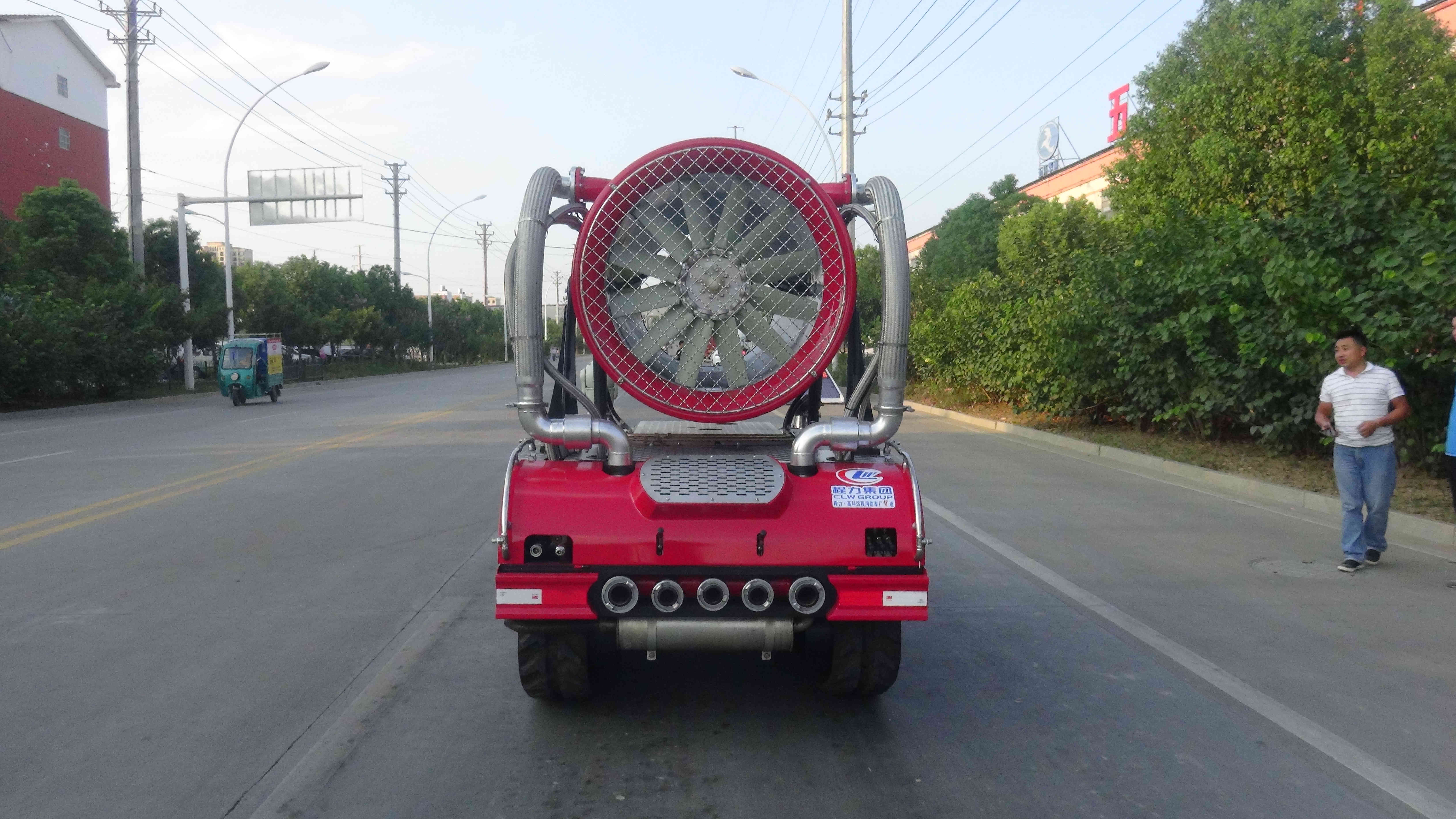 智能消防機器人