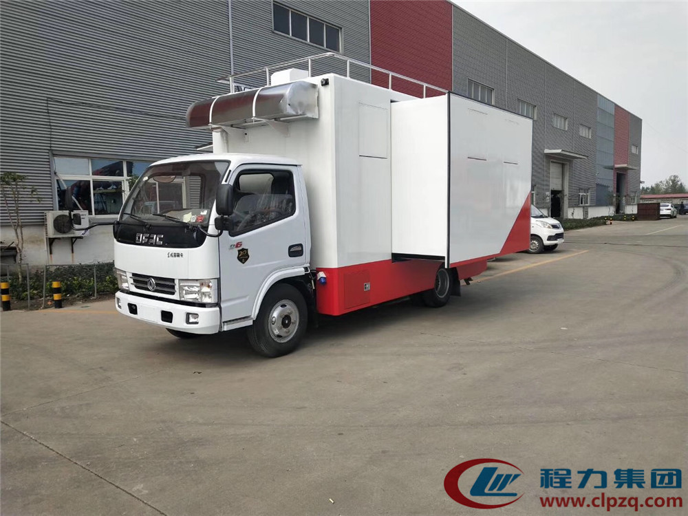 (廂長4.2米)東風D6 餐車