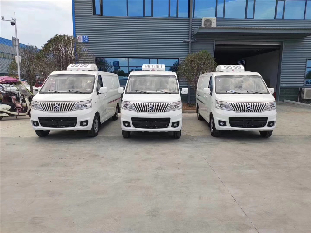 國六·長安睿行M80 面包冷藏車