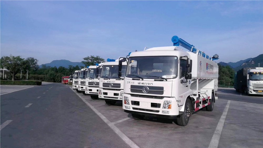 東風(fēng)天錦【22立方】散裝飼料運輸車