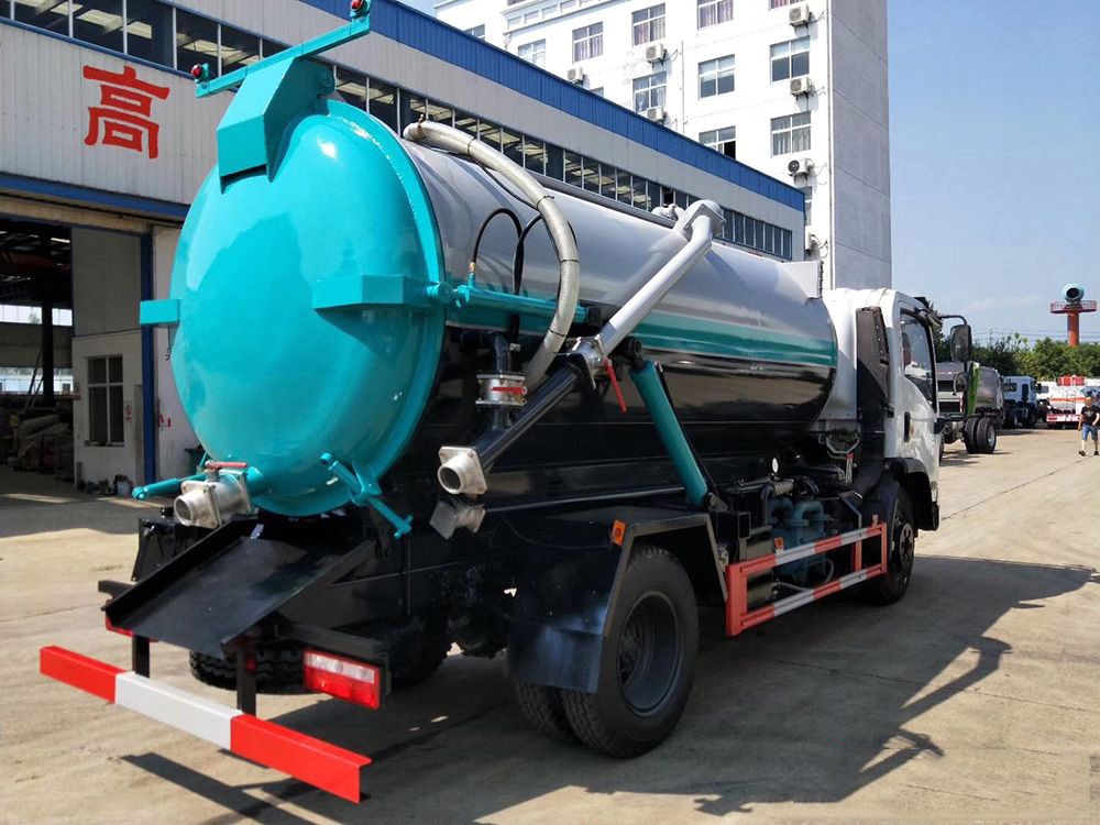 國六【8方】東風D7 吸污車