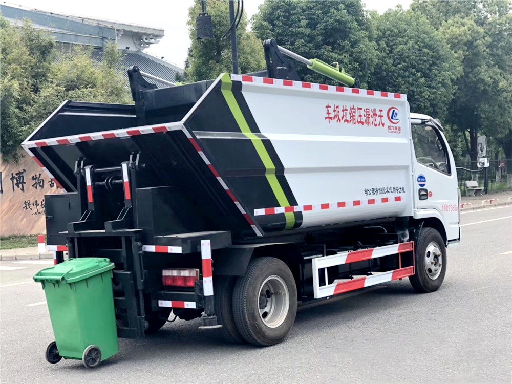 國六【7方】東風D6 無泄漏垃圾車