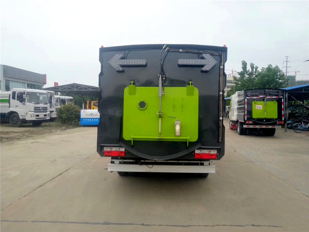 不上牌【3方水 2.5方塵】東風(fēng)D6 洗掃車