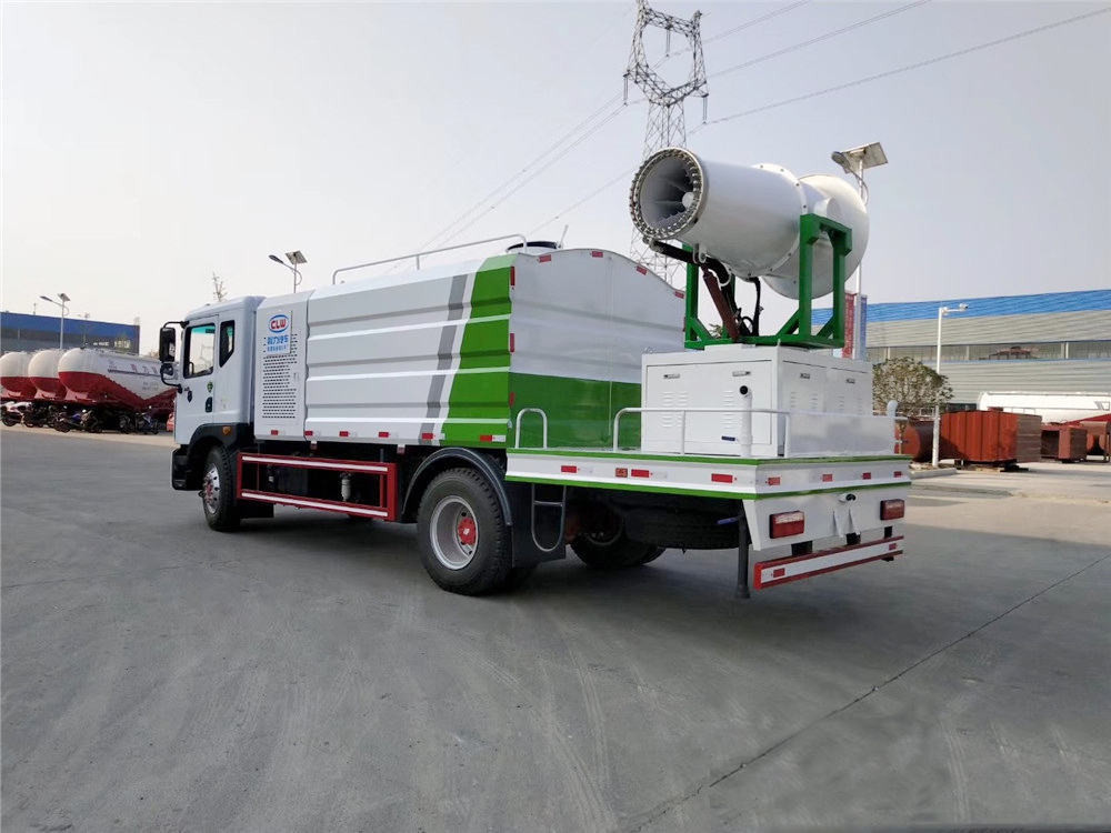 國六【12方】東風D9 抑塵車#50-100米