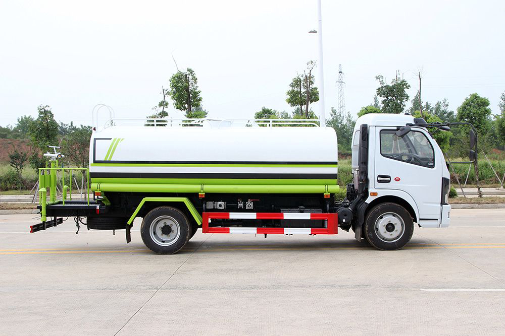 國六【9立方】東風D7 灑水車