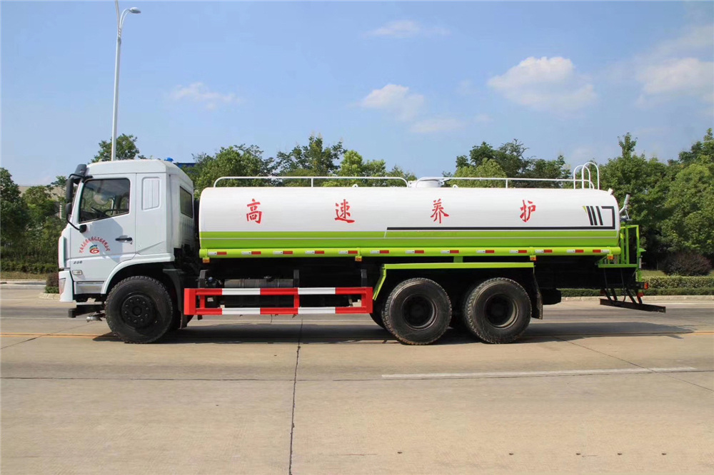 國(guó)六【20立方】東風(fēng)專底后雙橋 灑水車